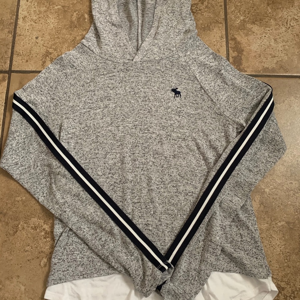 abercrombie long sleeve tee with hoodie
